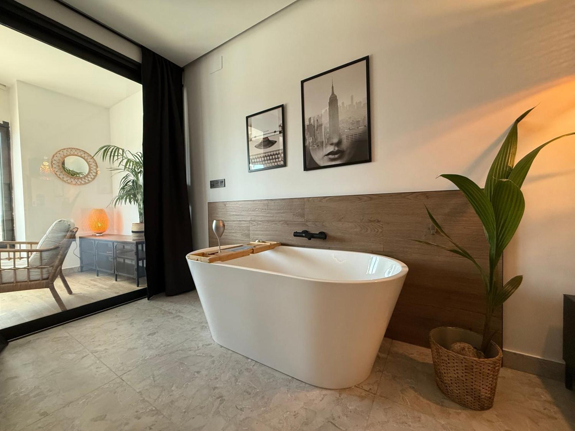 Victoria Loft Bed & Breakfast *
